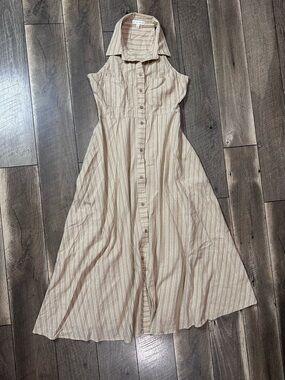 Miou Muse Collared Sleeveless Midi Dress